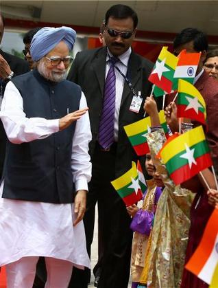 Manmohan Singh Visits Myanmar