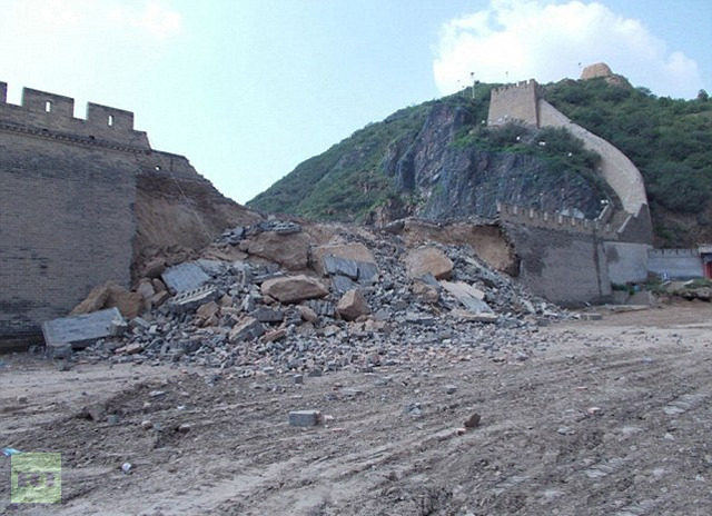 Great Wall of China Falls after Heavy rains