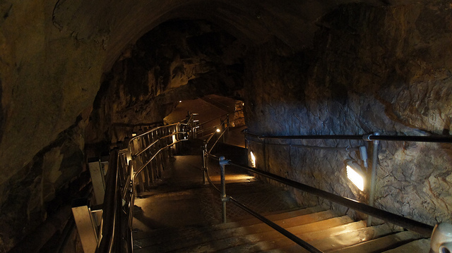 Luray Caverns - Well lit pathway