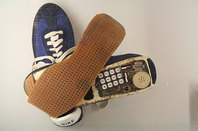 shoe phone