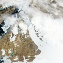 Iceberg twice the size of manhattan broke off glacier in Greenland
