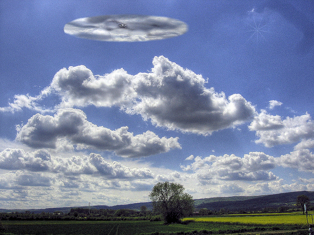 Unusual UFO look alike cloud 