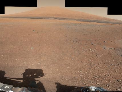 Curiosity 12 miles away from mount sharp