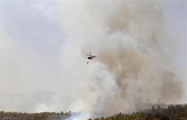 Canary Island fires uncontrolled