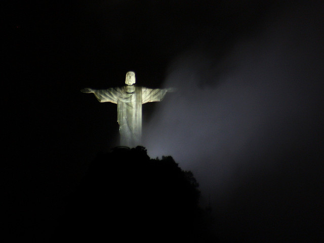 christ-the-redeemer at night