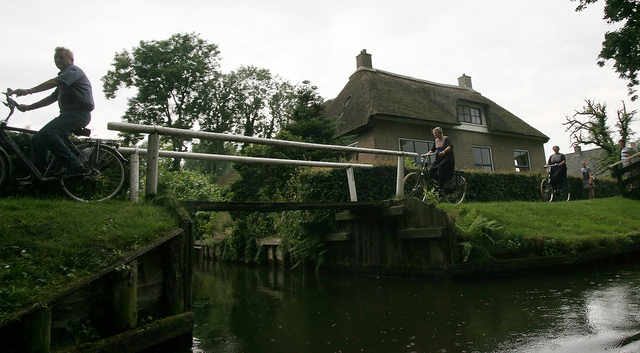 Giethoorn bridges